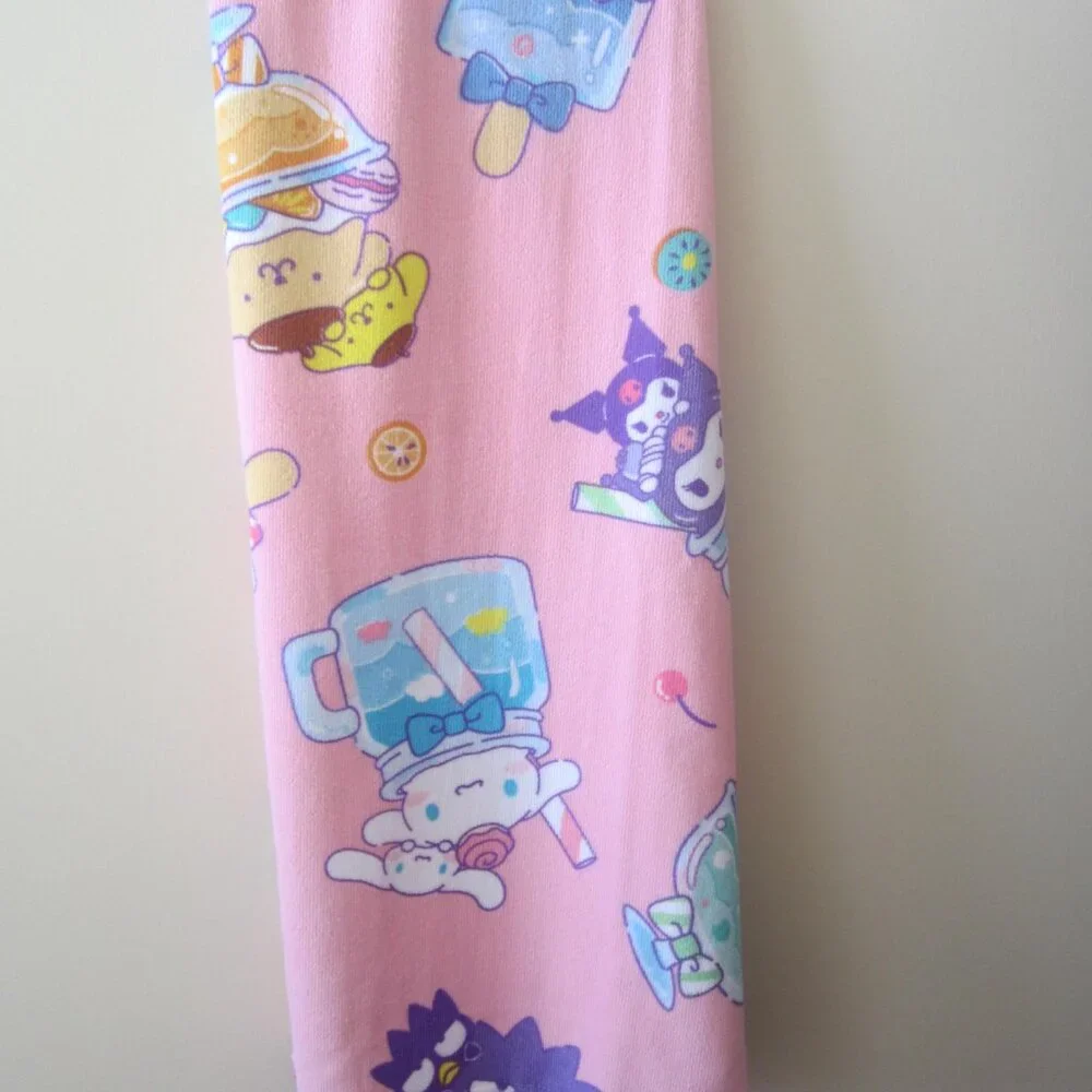 Hello Kitty & Friends Sanrio Beach Towel Pink